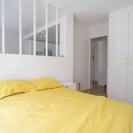 Beautiful 36M With Nice Terrace In Paris! * باريس